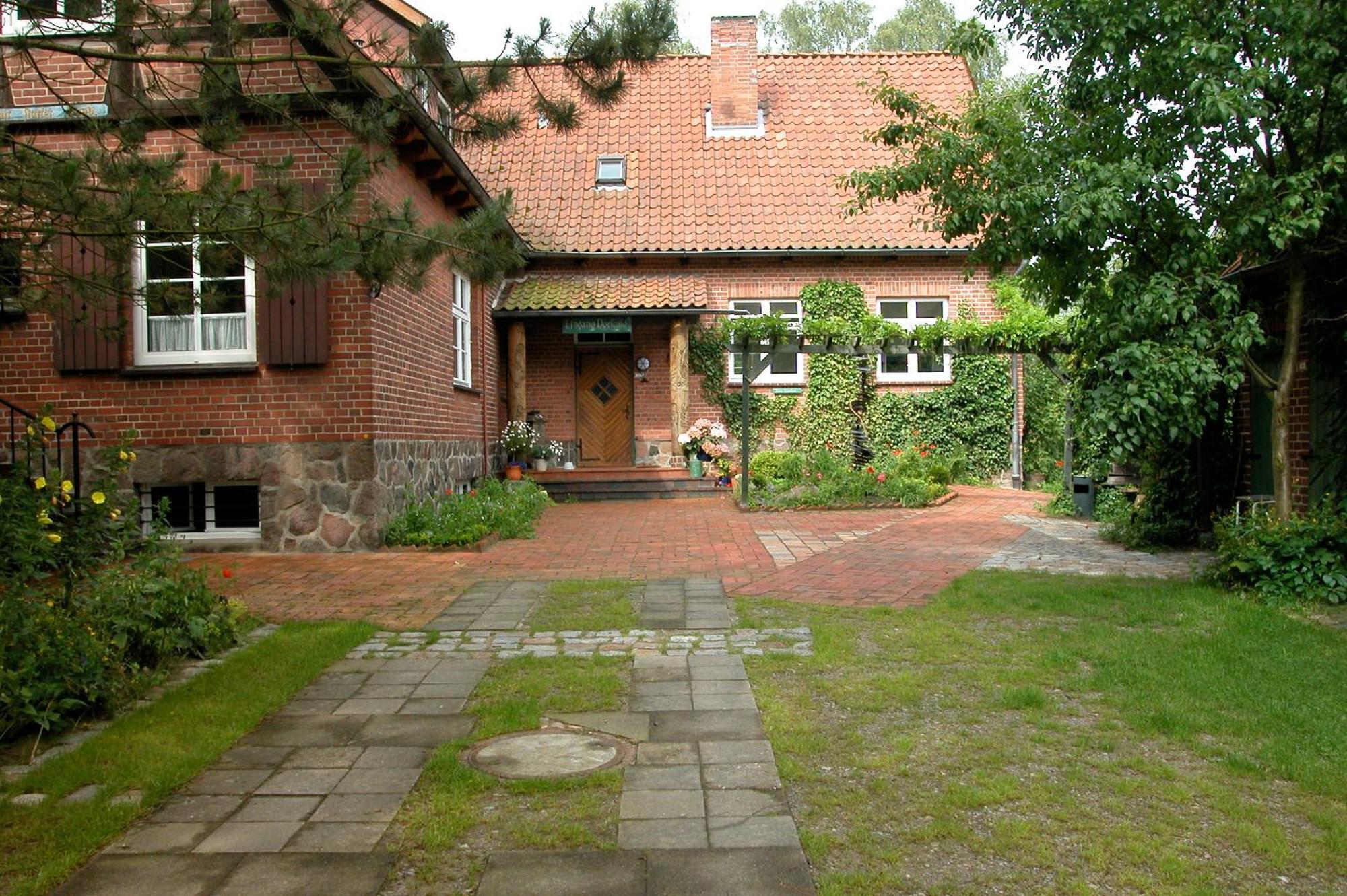 Privatzimmer Alte Schule Suderburg Exteriör bild